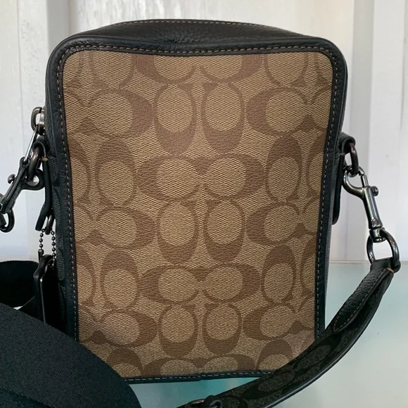 Coach Sullivan Crossbody In Blocked Signature NWOT - Picture 4 of 17